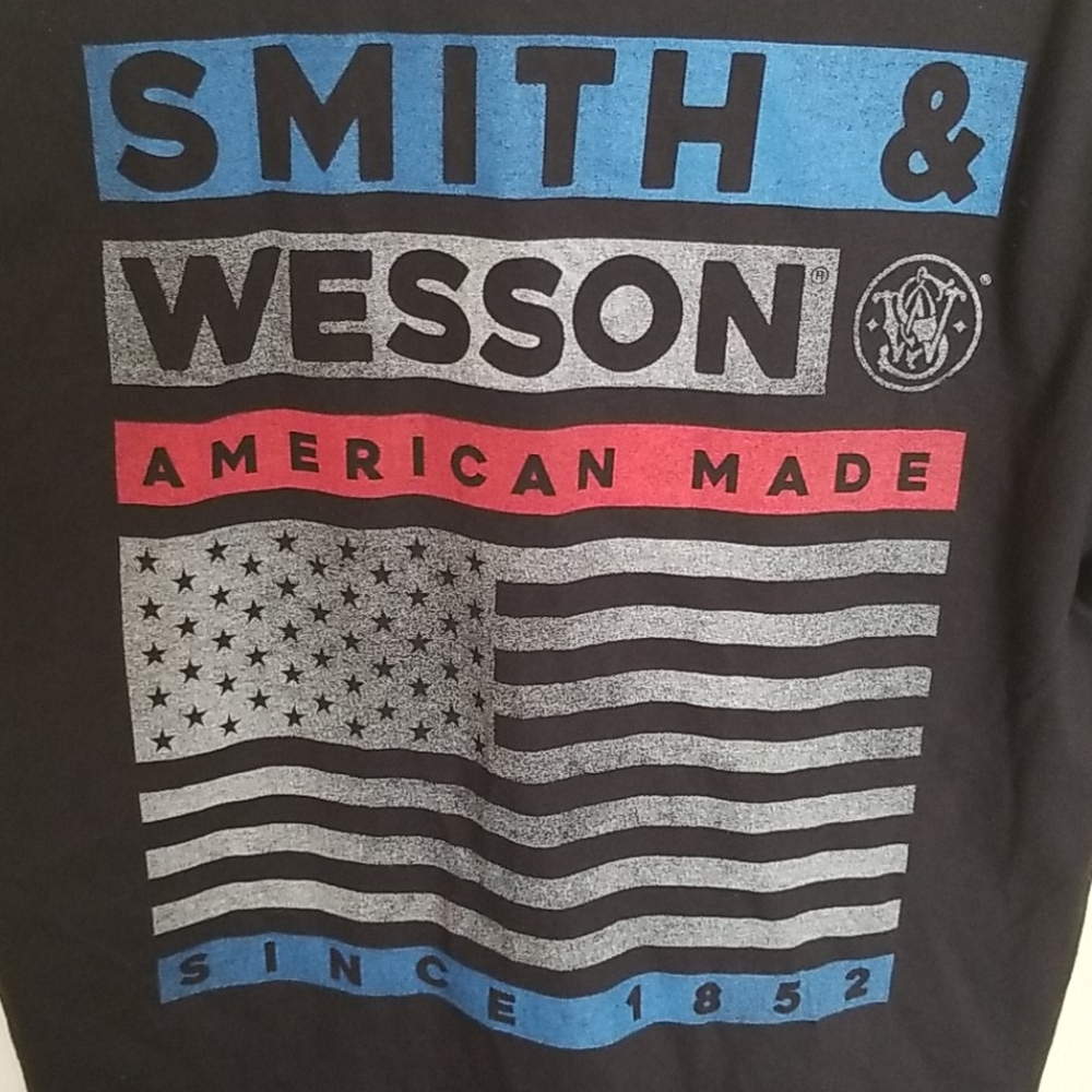 Men's Medium Smith & Wesson T Shirt